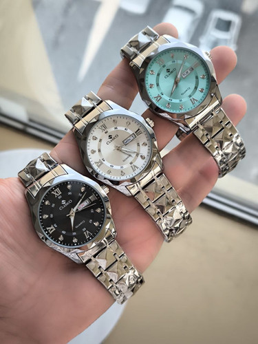 ساعت مچی مردانه مارک کلاسیکو بند استیل