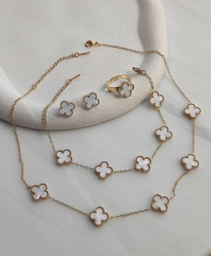 سرویس زنانه مارک ونکلیف Van Cleef همراه انگشتر و گردنبند و گوشواره جنس استیل