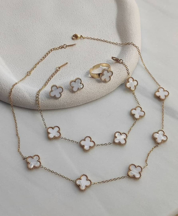 سرویس زنانه مارک ونکلیف Van Cleef همراه انگشتر و گردنبند و گوشواره جنس استیل