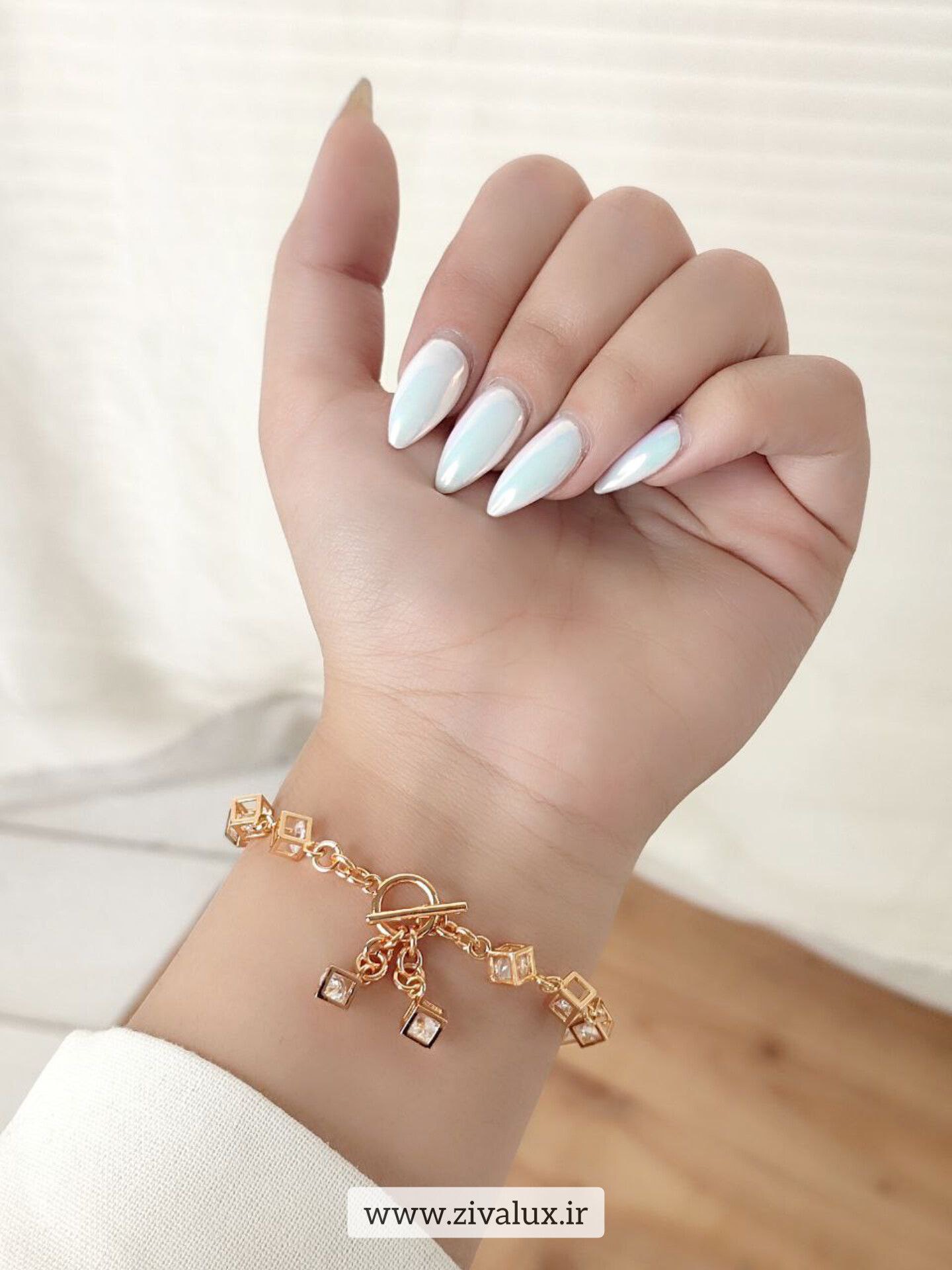 دستبند زنانه طرح تاس مارک YSX