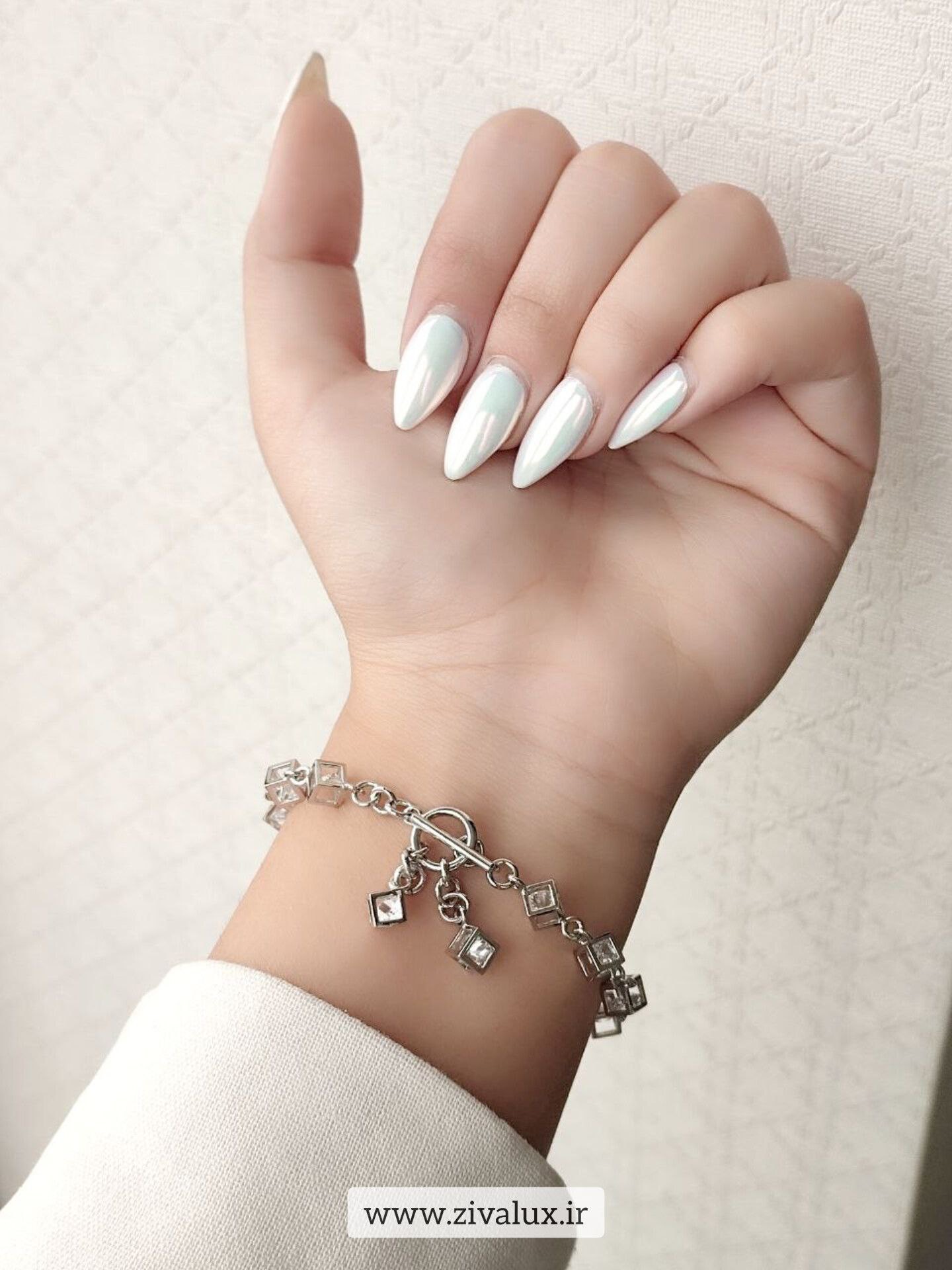 دستبند زنانه طرح تاس مارک YSX