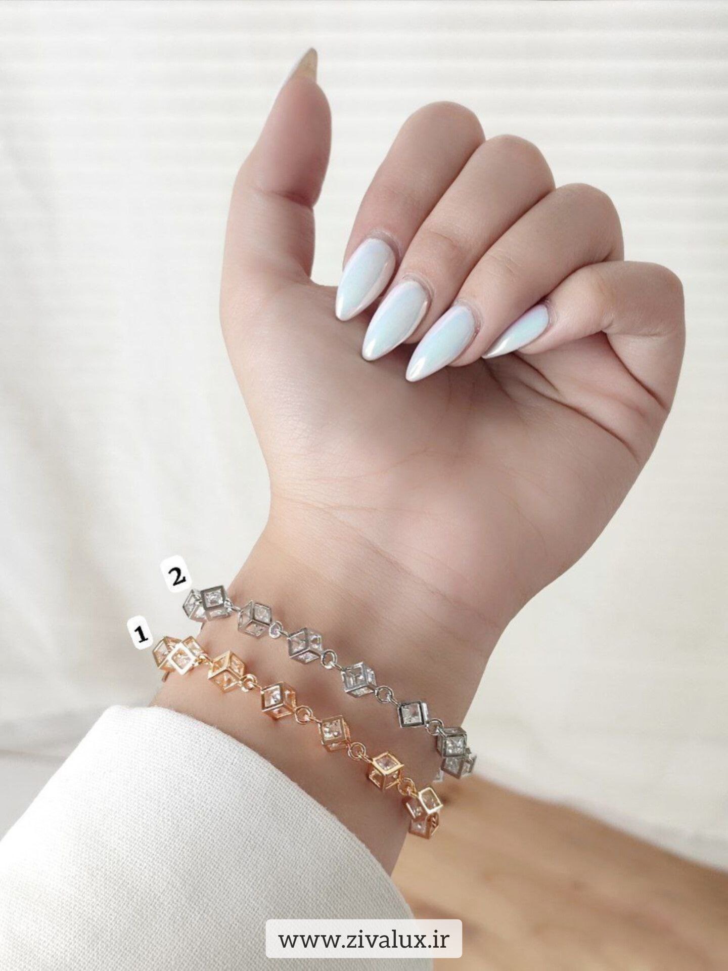 دستبند زنانه طرح تاس مارک YSX