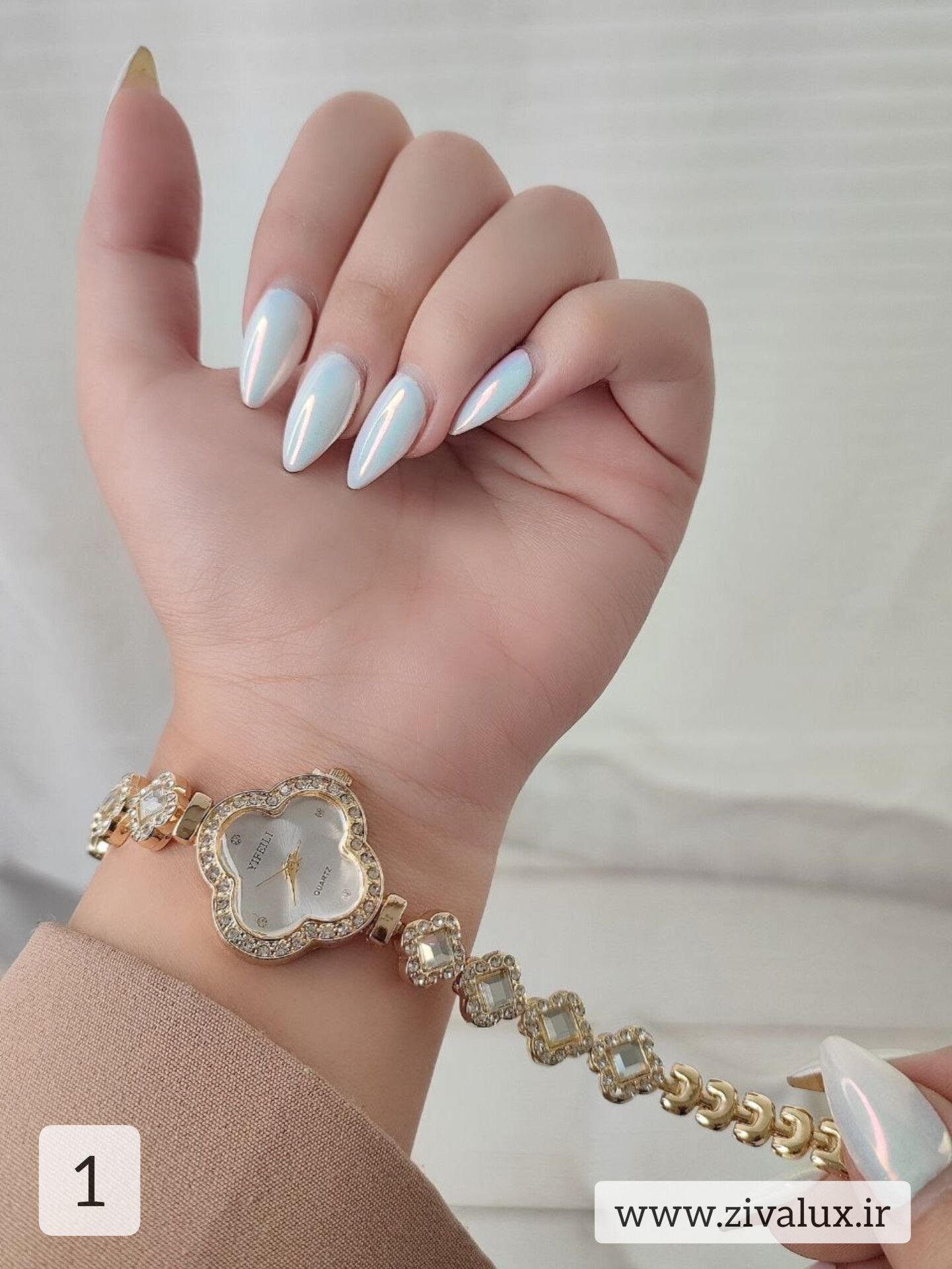 ساعت مچی زنانه نگین دار مارک YIFENLI طرح ونکلیف