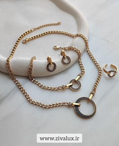سرویس زنانه استیل مارک ورساچه VERSACE (گردنبند+دستبند+گوشواره+انگشتر)