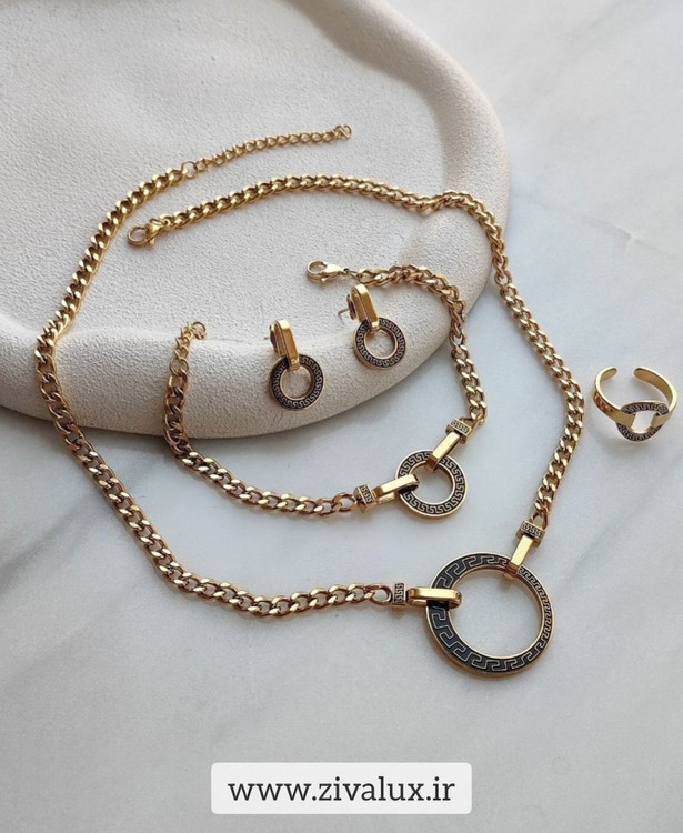 سرویس زنانه استیل مارک ورساچه VERSACE (گردنبند+دستبند+گوشواره+انگشتر)