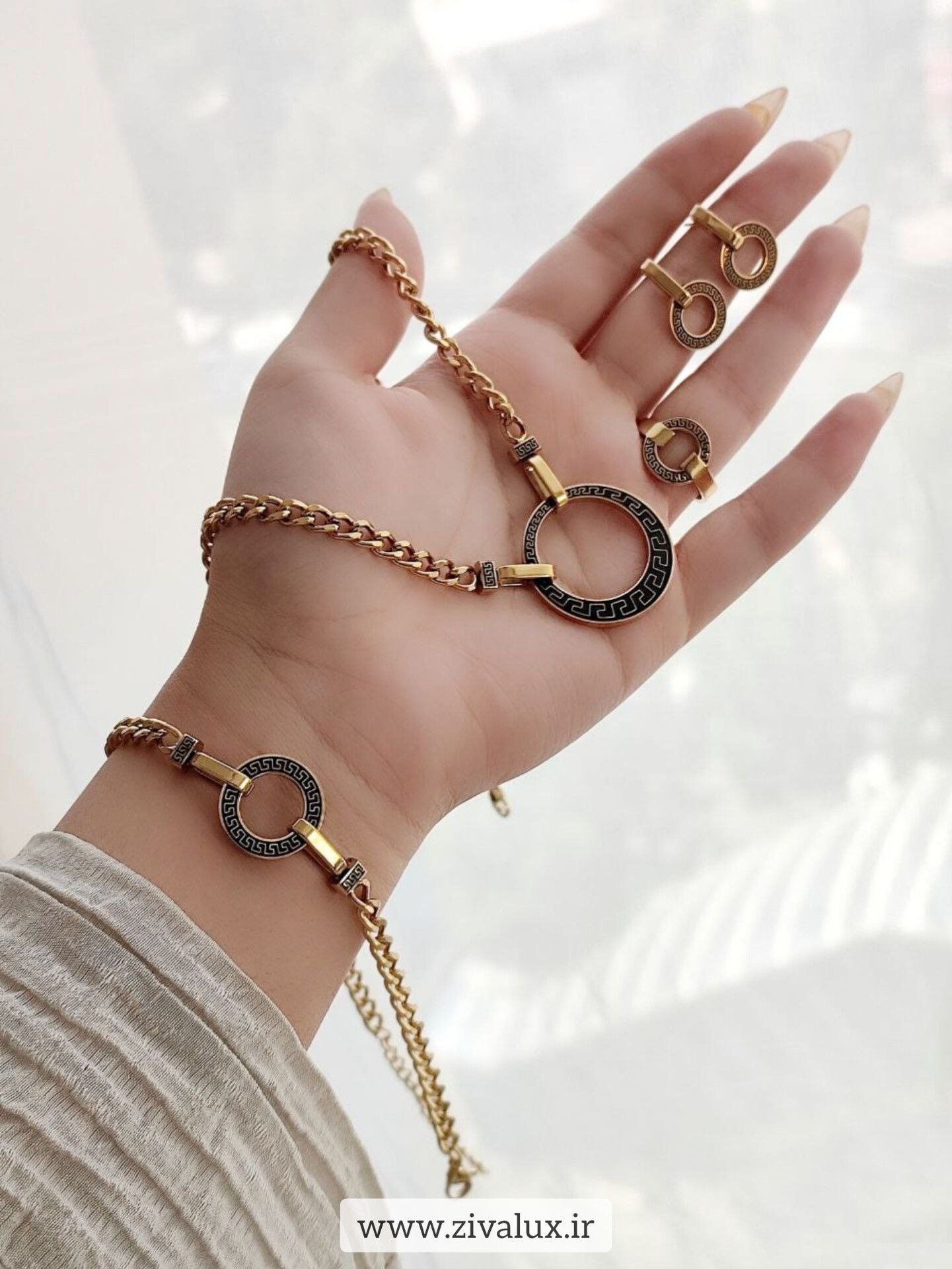 سرویس زنانه استیل مارک ورساچه VERSACE (گردنبند+دستبند+گوشواره+انگشتر)