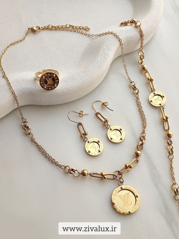 سرویس زنانه استیل مارک لویی ویتون LV (دستبند+گردنبند+گوشواره+انگشتر) (Louis Vuitton)