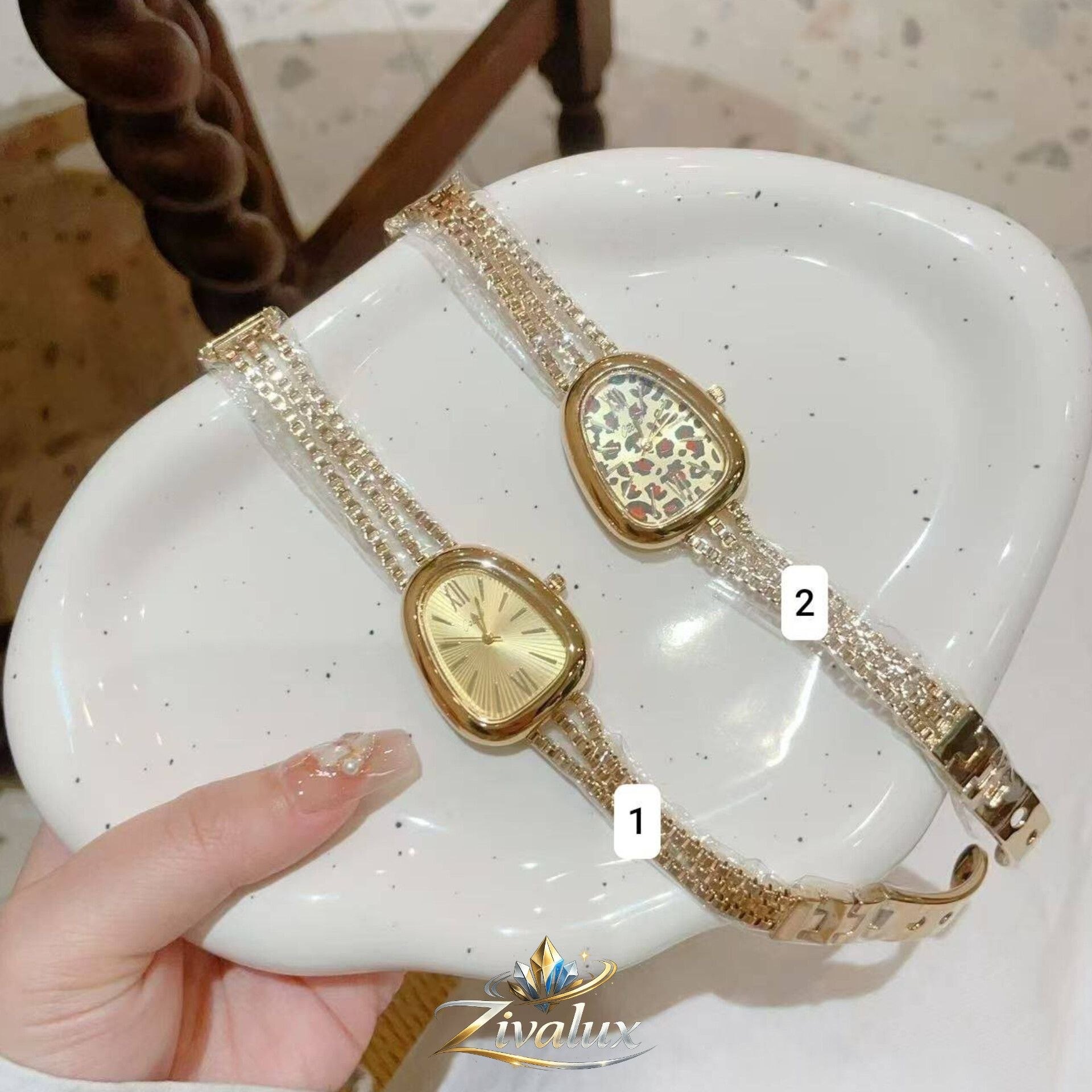ساعت مچی زنانه مارک CACAXI بند ونیزی کمربندی
