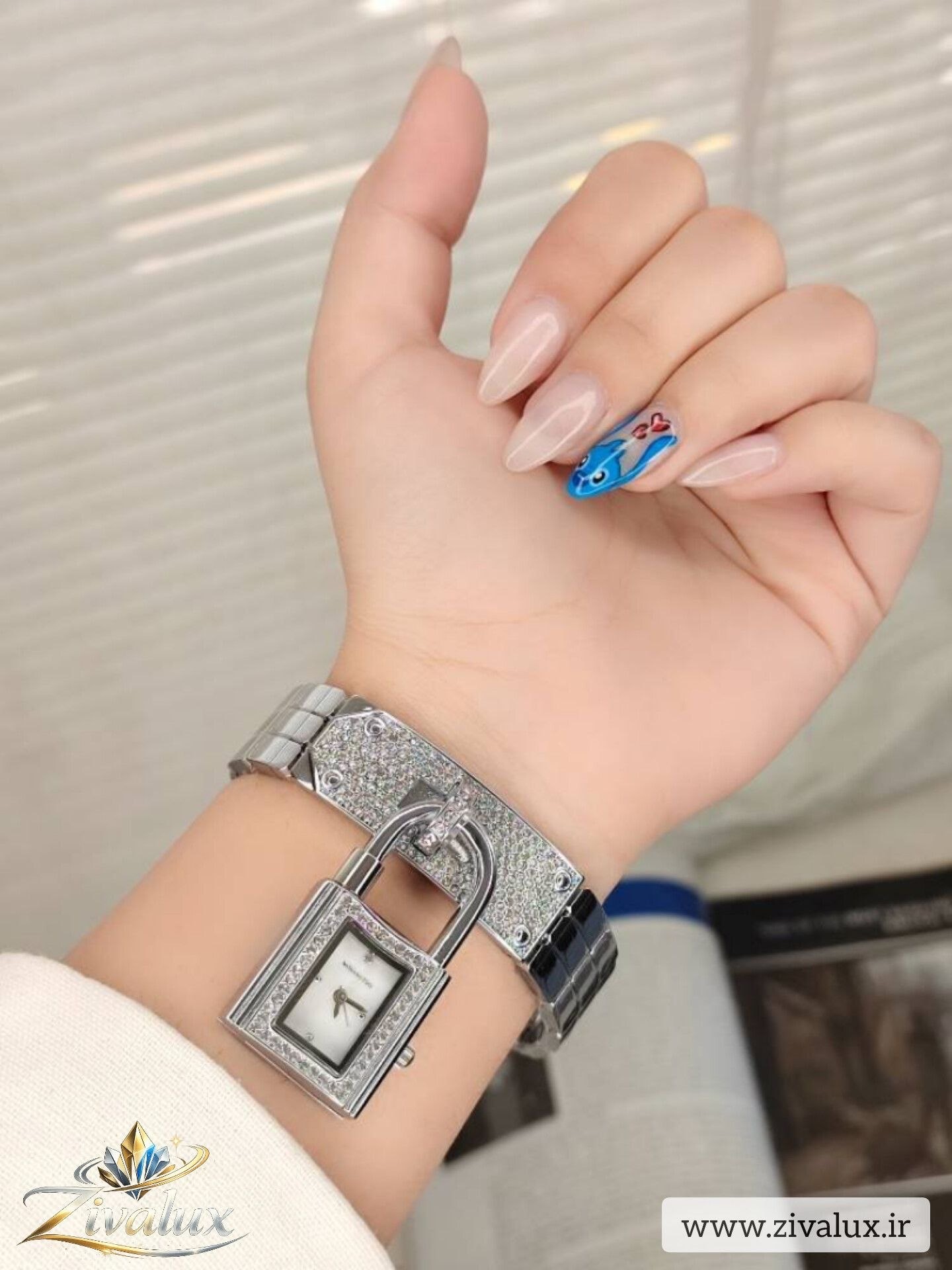 ساعت مچی زنانه بنگل فول نگین مارک  MOBANGTUO