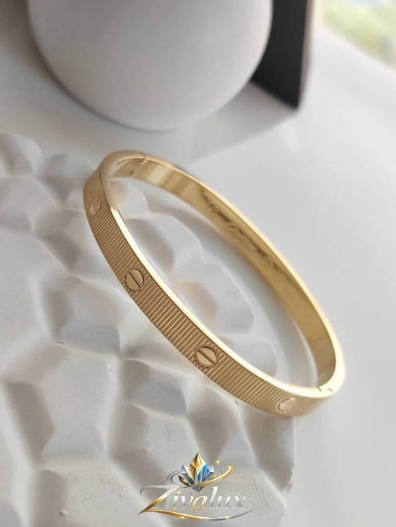 بنگل طلایی زنانه مارک لیمیتید کارتیر مات مدل خط دار BANGLE ( سایز 3 )