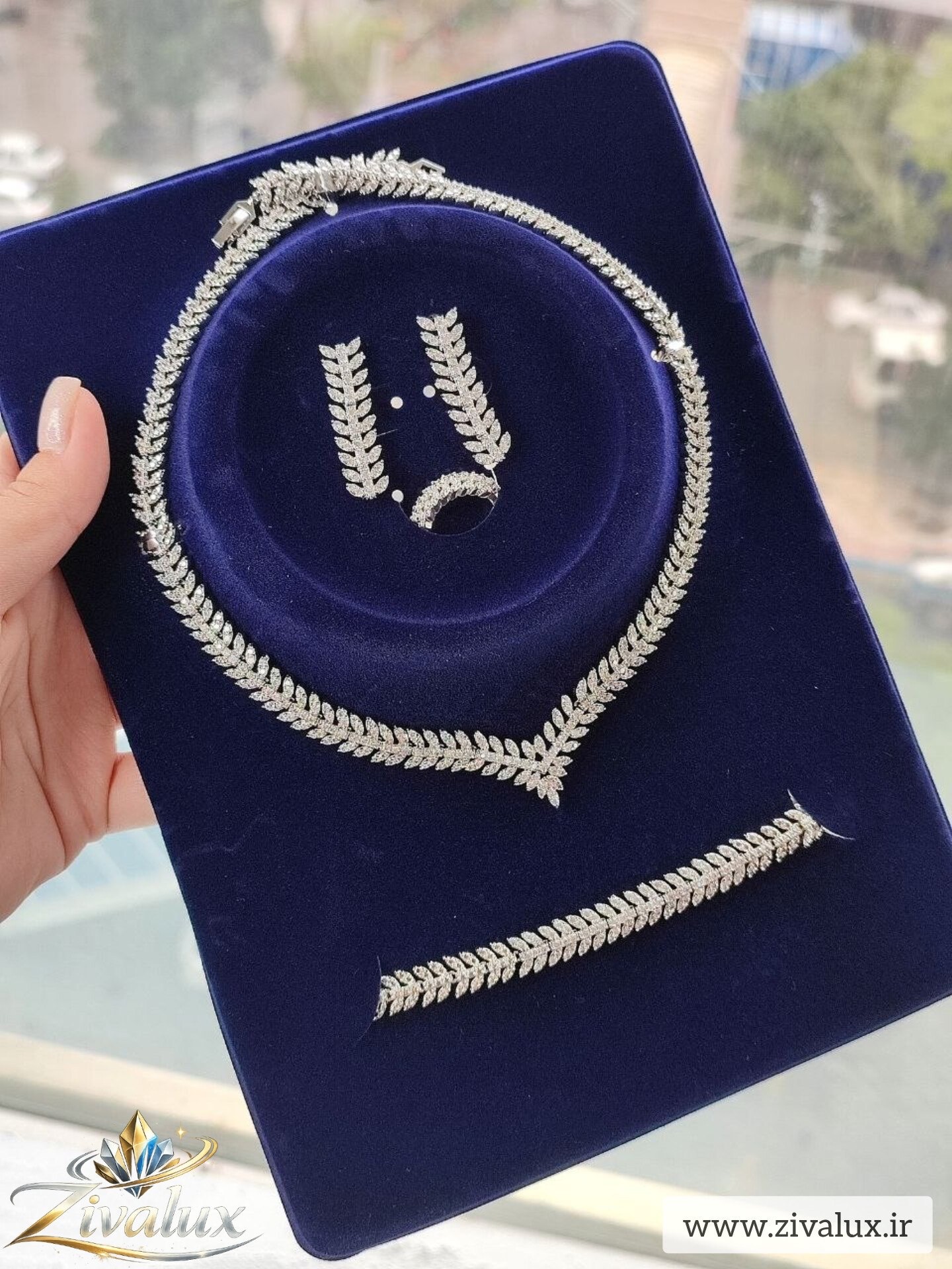 سرویس زنانه نگین دار مدل جواهری JEWELLERES (گردنبند،دستبند،انگشتر،گوشواره)