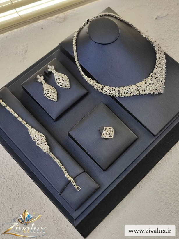 سرویس زنانه نگین دار مدل جواهری JEWELLERES (گردنبند،دستبند،انگشتر،گوشواره)