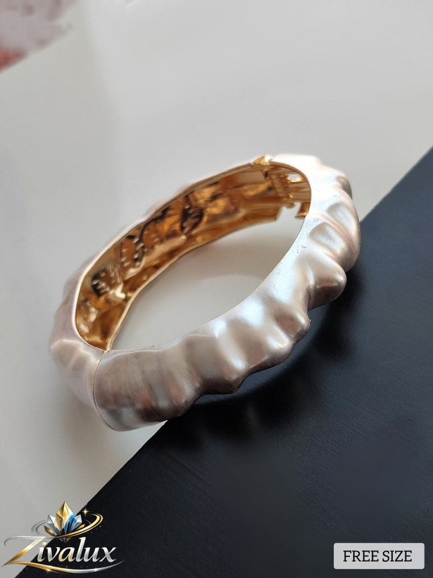 بنگل زنانه مدل مینا کاری BANGLE (فری سایز)