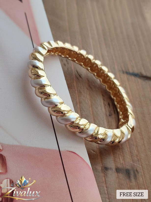بنگل زنانه دو رنگ مدل مینا کاری BANGLE (فری سایز)