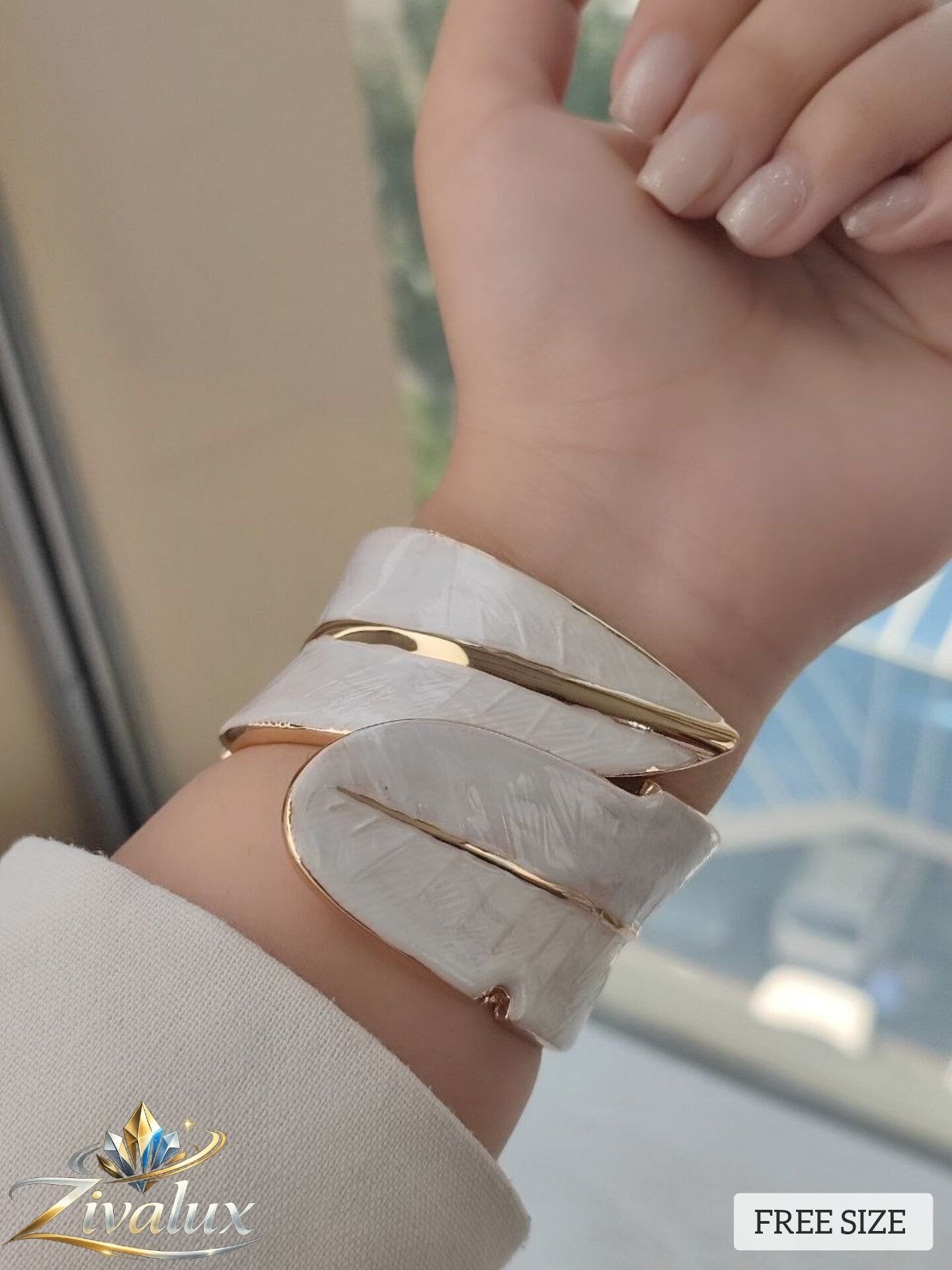 بنگل زنانه مدل مینا کاری BANGLE طرح برگ (فری سایز)