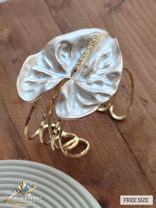 بنگل زنانه مدل مینا کاری BANGLE طرح برگ (فری سایز)