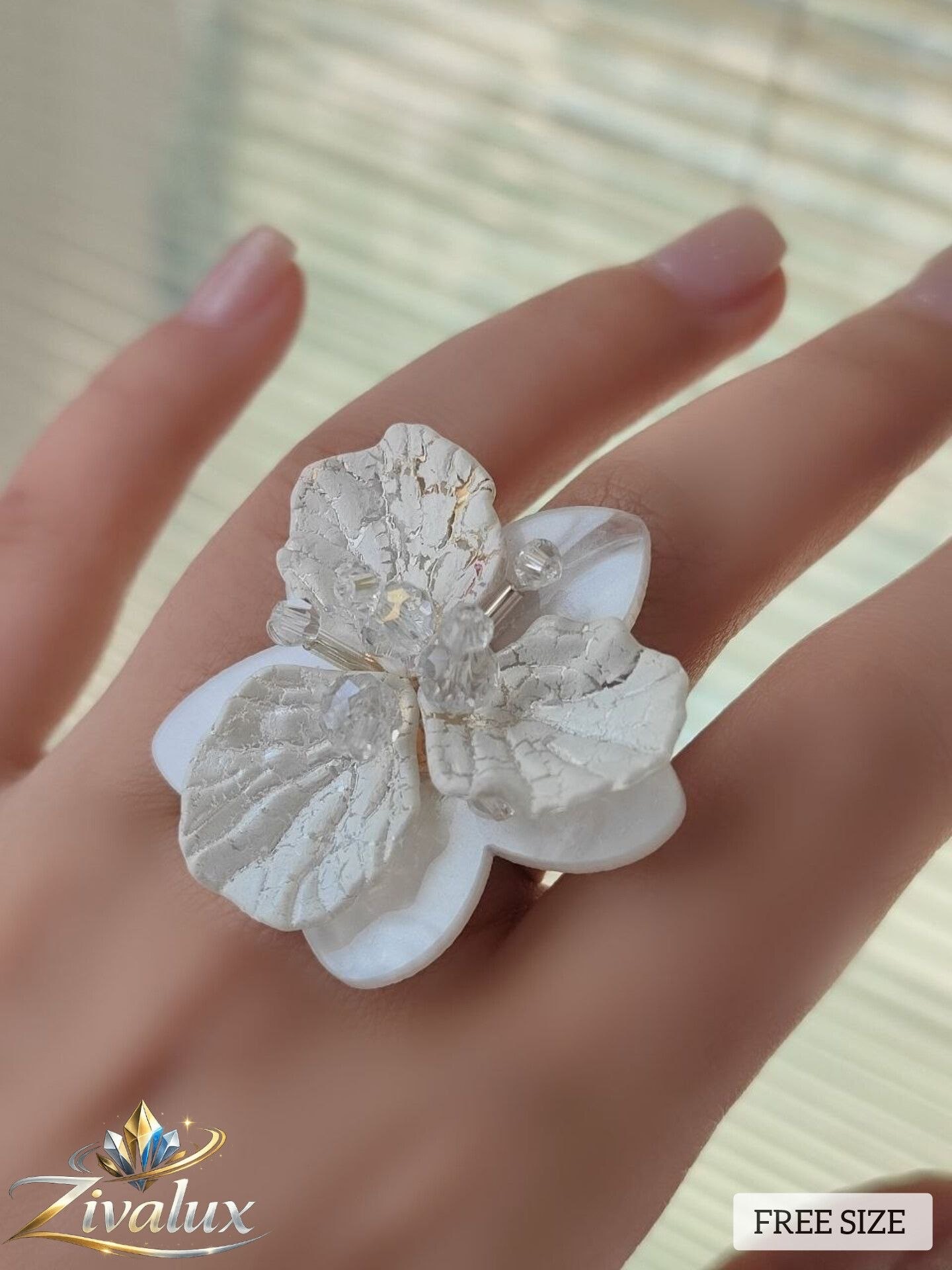 انگشتر زنانه مدل مینا کاری ENAMEL RING طرح گل ( فری سایز)