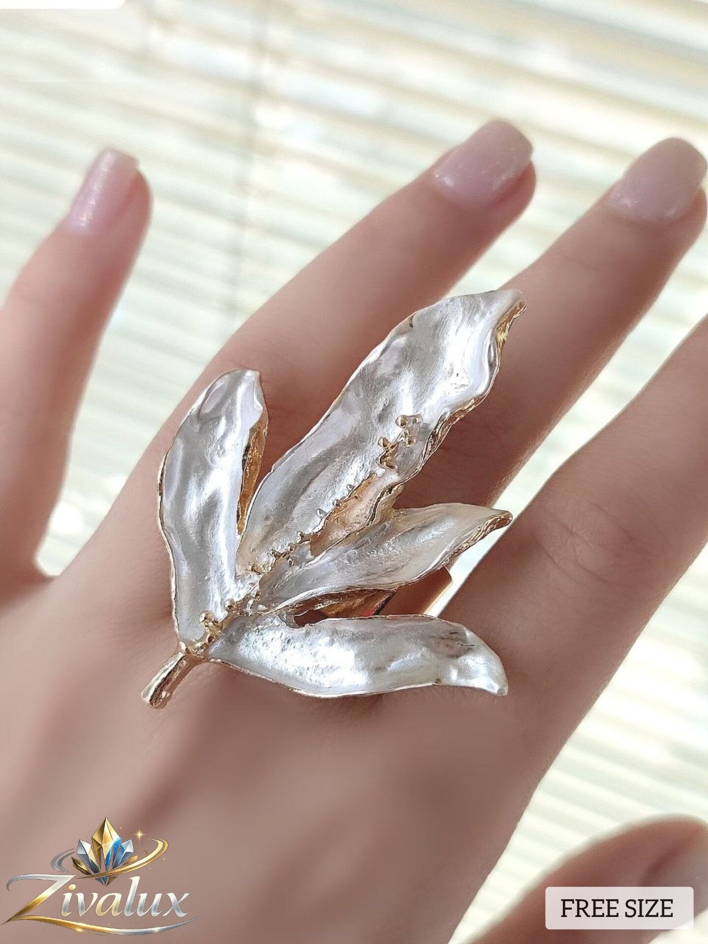 انگشتر زنانه مدل مینا کاری ENAMEL RING طرح برگ ( فری سایز)