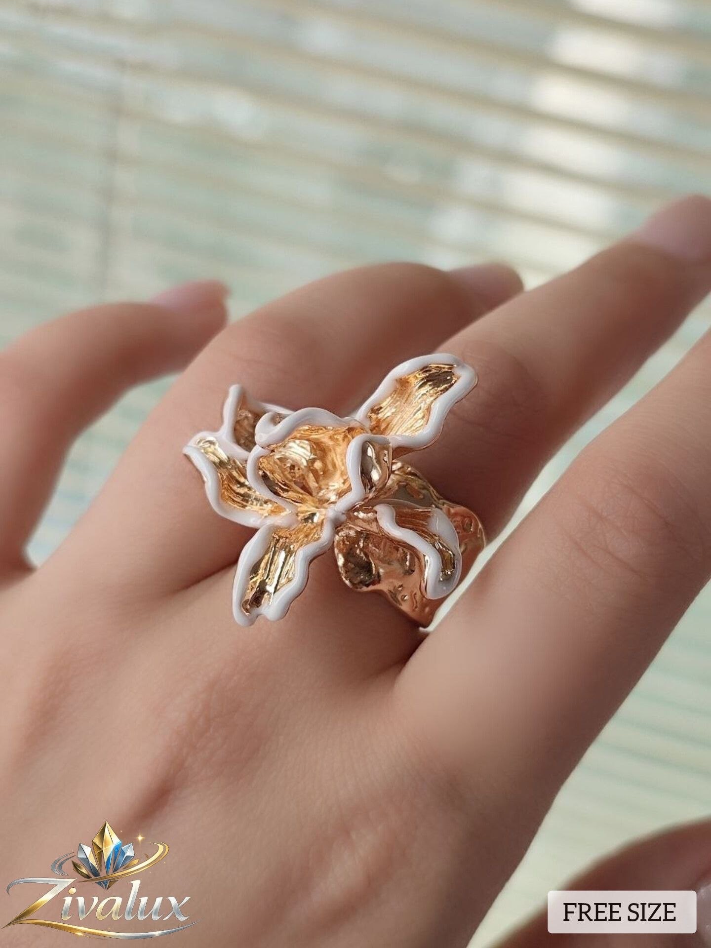 انگشتر زنانه مدل مینا کاری ENAMEL RING طرح گل (فری سایز)