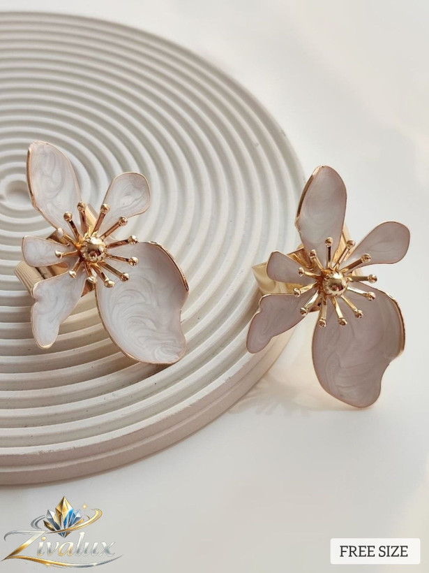 انگشتر زنانه مدل مینا کاری ENAMEL RING طرح گل ( فری سایز)