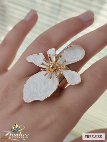 انگشتر زنانه مدل مینا کاری ENAMEL RING طرح گل ( فری سایز)