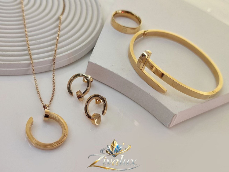 سرویس زنانه استیل میخی طرح کارتیر CARTIER (گوشواره،دستنبد،انگشتر،گردنبند)