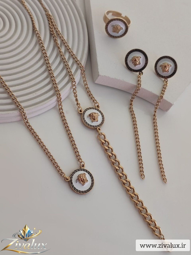 سرویس زنانه استیل طرح ورساچه VERSACE (گوشواره،گردنبند،انگشتر،گوشواره)