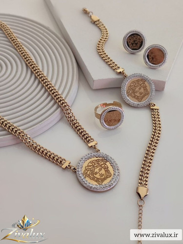سرویس زنانه استیل طرح ورساچه VERSACE نگین دار(گوشواره،گردنبند،انگشتر،گوشواره)