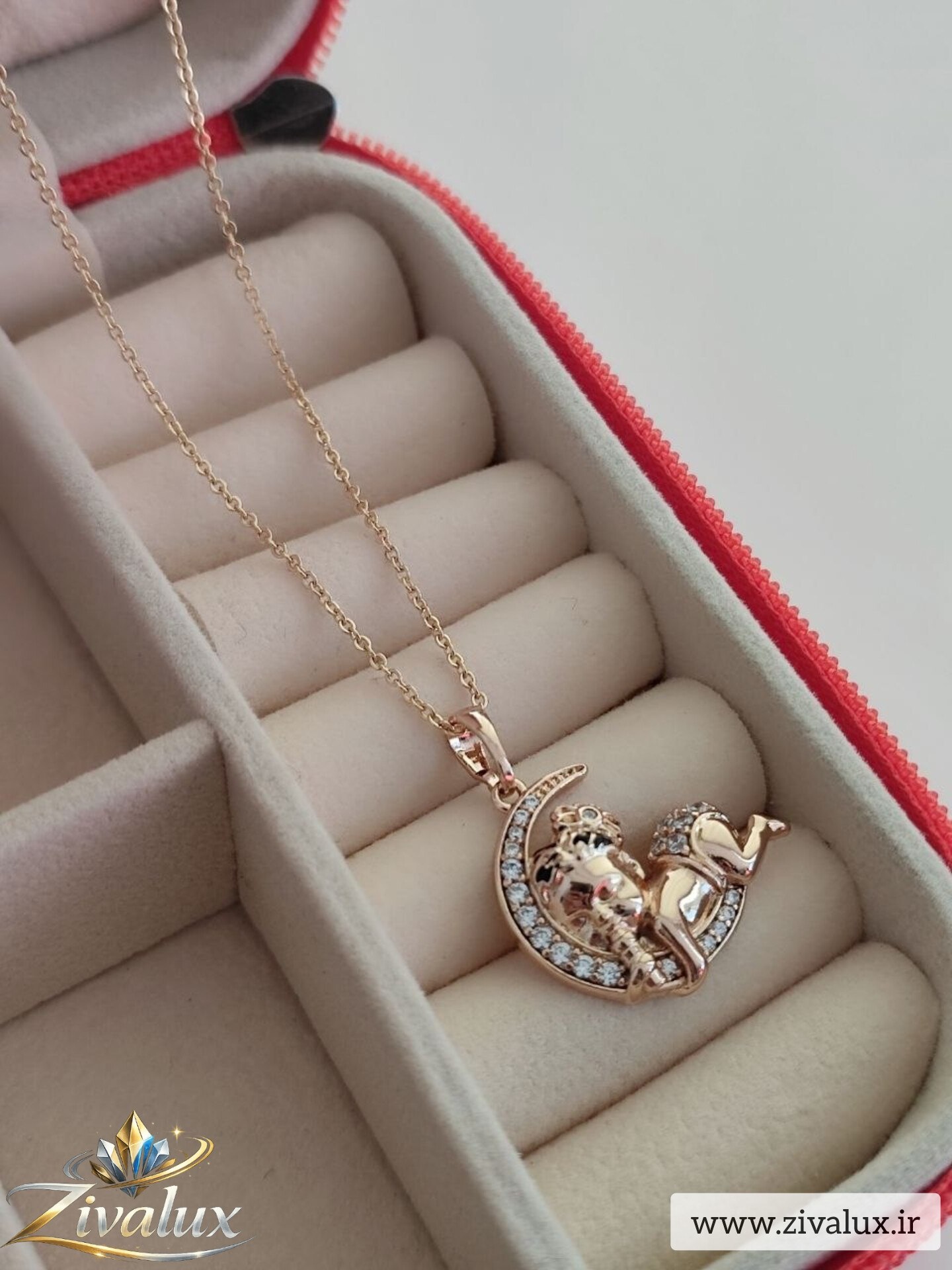 گردنبند زنانه مارک ژوپینگ XUPING طرح بچه و ماه