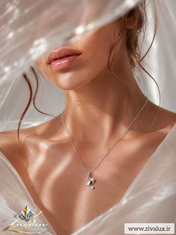 گردنبند زنانه مارک ژوپینگ XUPING طرح مار نگین دار