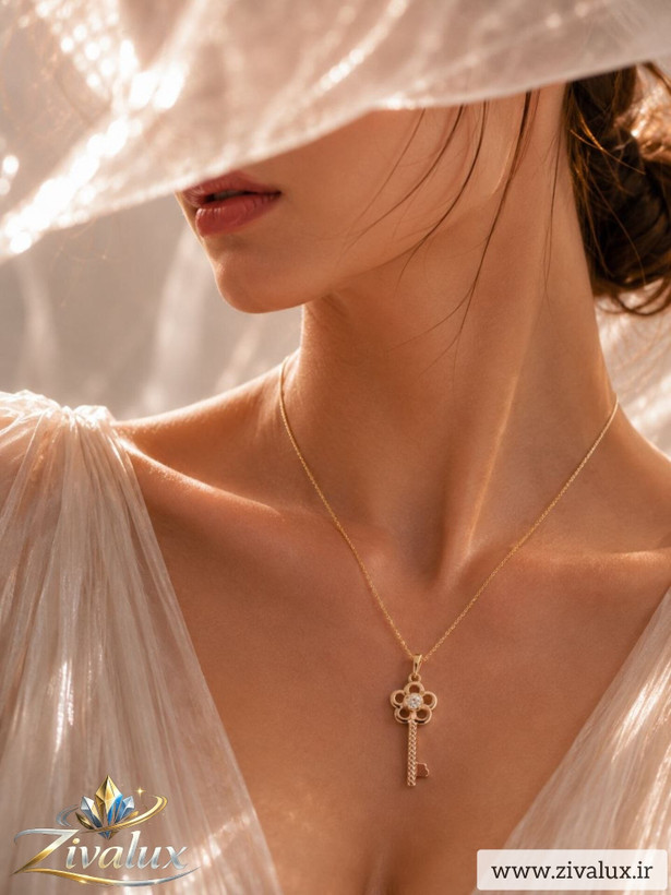 گردنبند زنانه مارک ژوپینگ XUPING طرح کلید نگین دار
