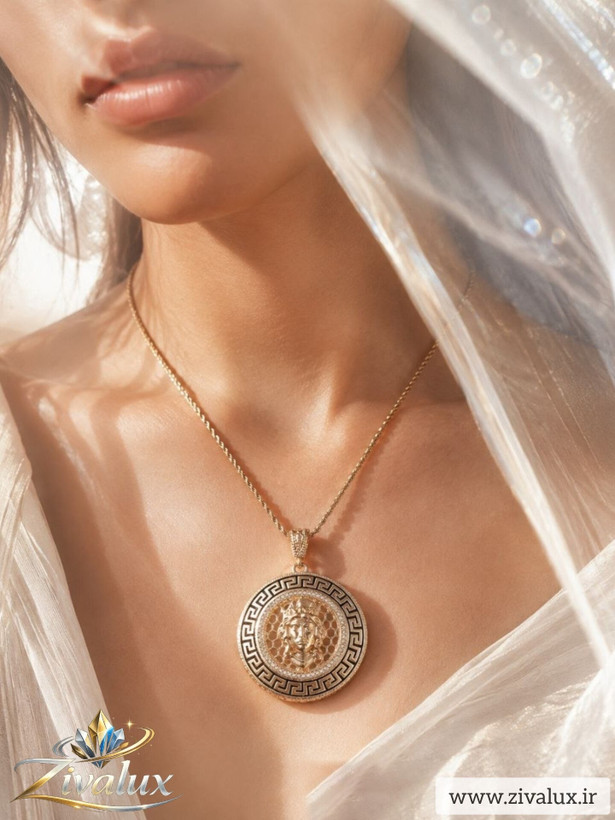 گردنبند زنانه مارک ورساچه VERSACE سیاه قلم نگین دار